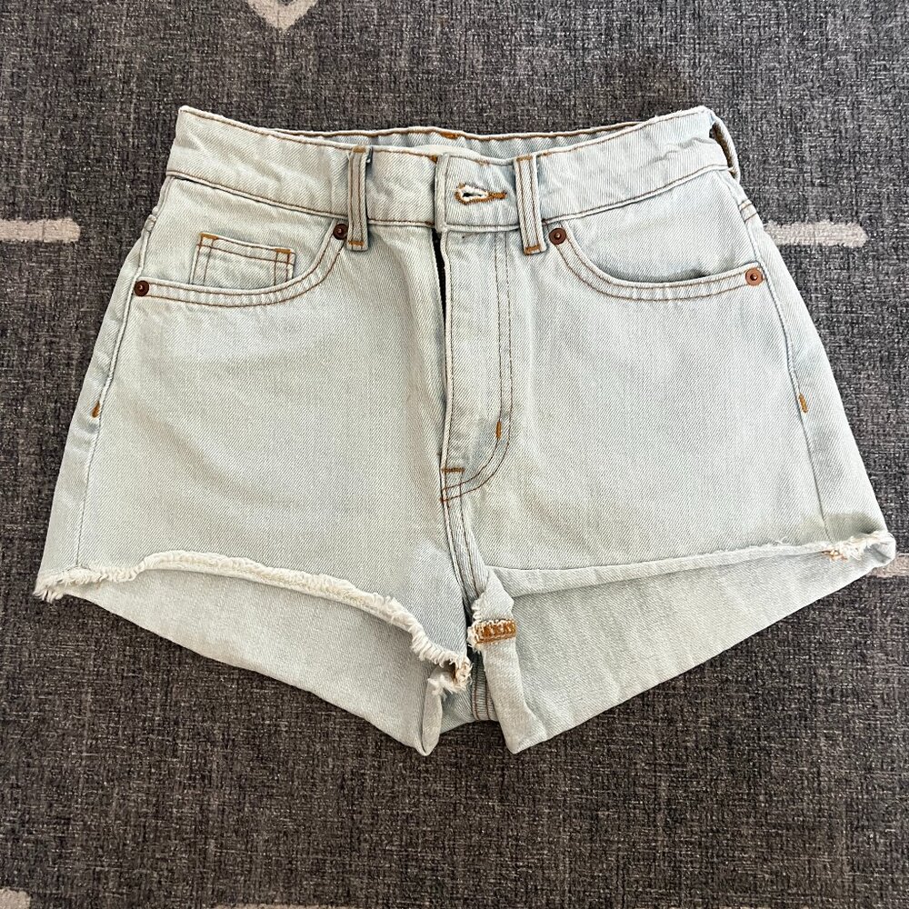 H&M Light Denim Shorts - sz 2